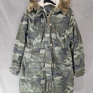 Abercrombie & Fitch Women's Faux Fur Sherpa Lined Hooded Parka Jacket Size Small